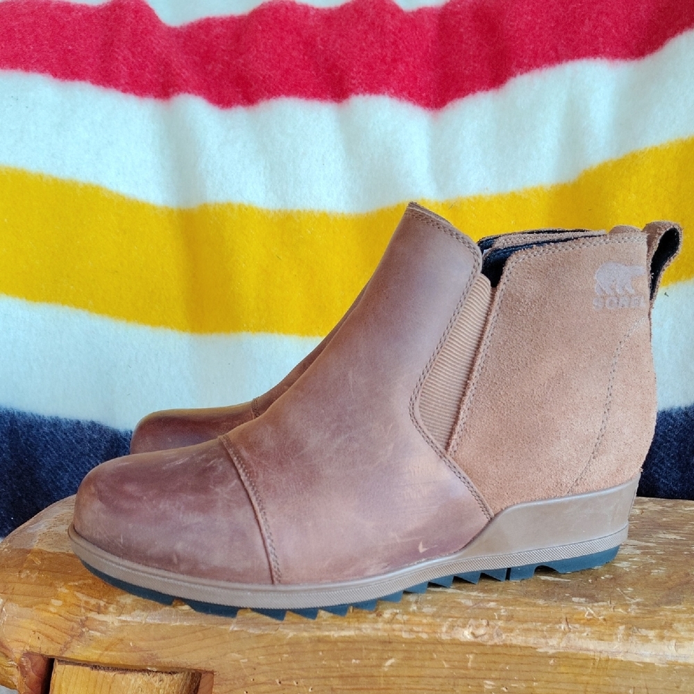 Sorel Tan and Brown Ankle Booties
